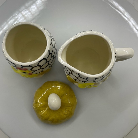 Vintage 70’s Chicken Little Ceramic Sugar & Creamer Set Farm House Easter Decor - Picture 5 of 6